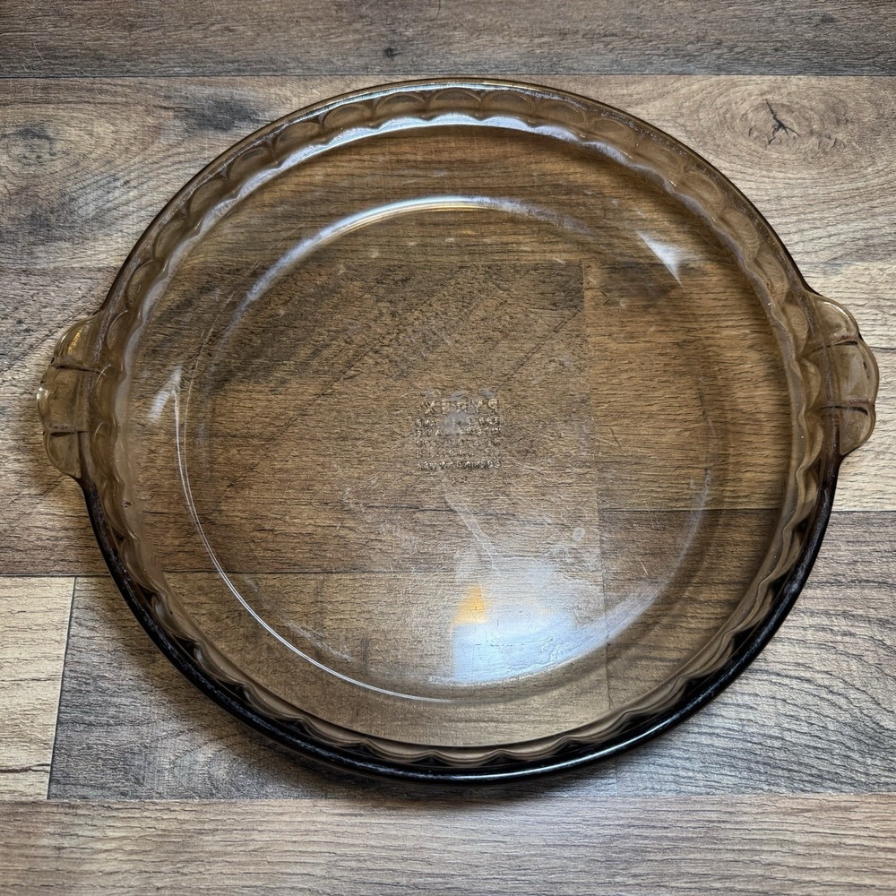 Vintage Amber Pyrex 229 Flavor Saver Fluted Pie Plate Dish 9 Inch 23cm 1980s